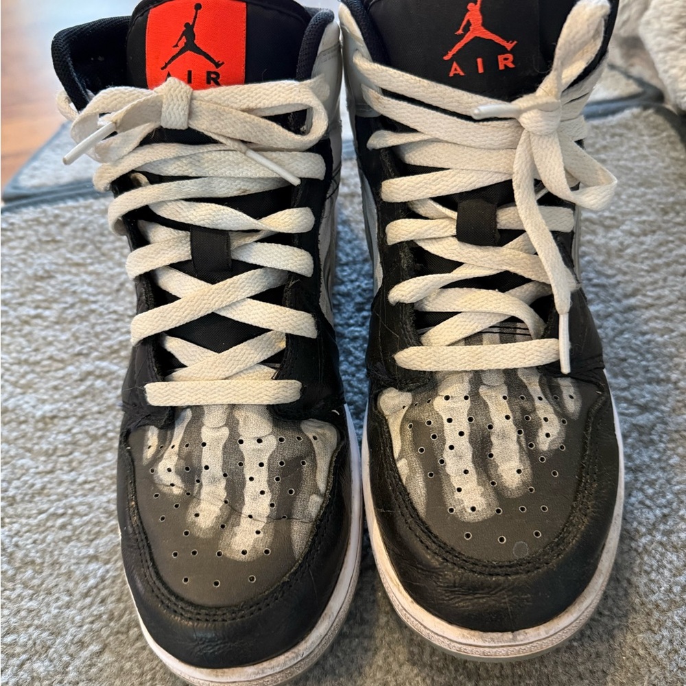 Nike Kids Air Sneakers Black and White with Red Accents